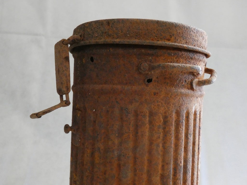 Militaire - coffret à masque à gaz
